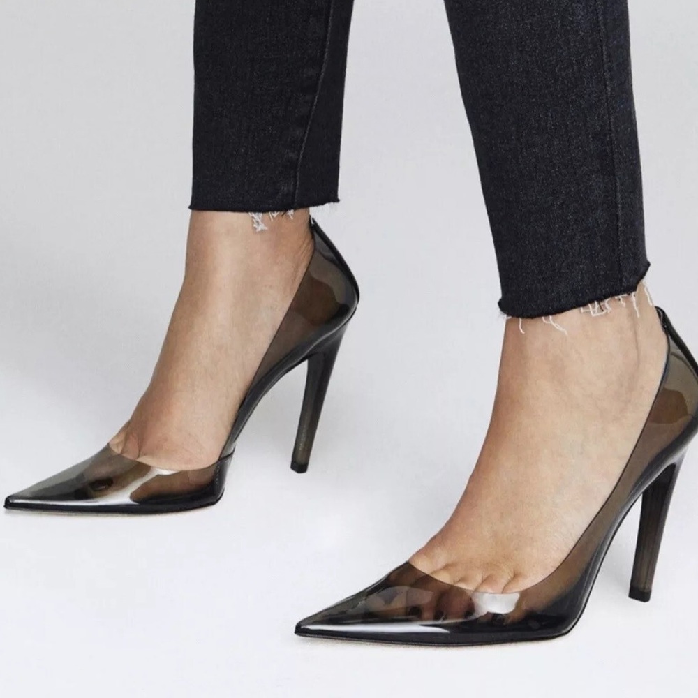 Good American Cinderella Stiletto Pumps in Mocha